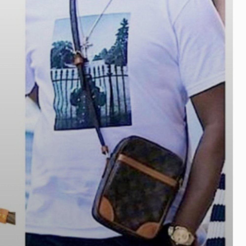 Louis Vuitton Vintage Danube Monogram Shoulder or Crossbody Bag Unisex - Picture 2 of 15